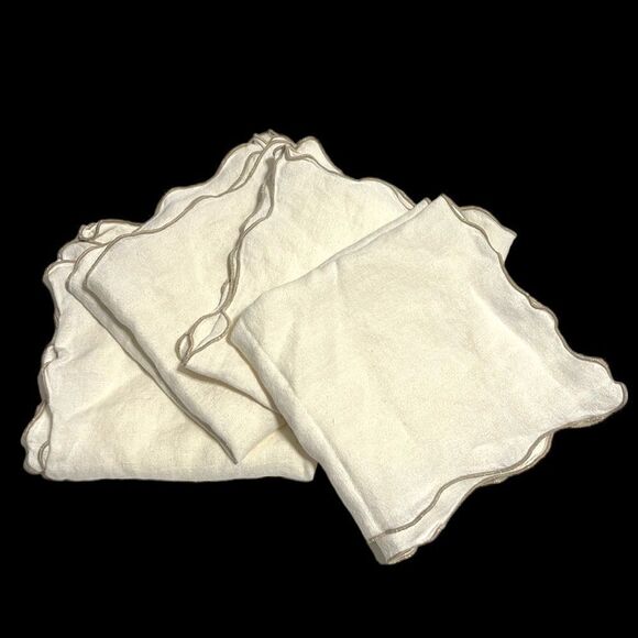 Ivory Linen Cloth Napkins Set of 4 Scalloped Embroidered Tan Edge 14.5" x 13.5" - Picture 1 of 4